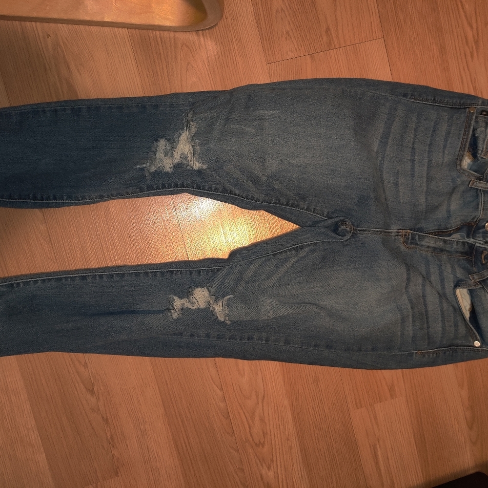 Judy Blue distressed skinny jeans